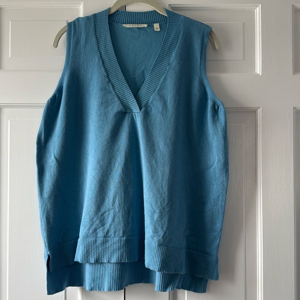 CYRUS BLUE VEST WOMEN SIZE LARGE V-NECK SIDE SLITS A-LINE LAGENLOOK
